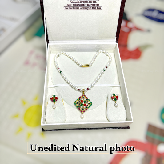 SINGLE LAYER REAL PEARLS SET