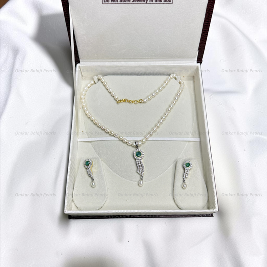 SINGLE LAYER REAL PEARLS SET