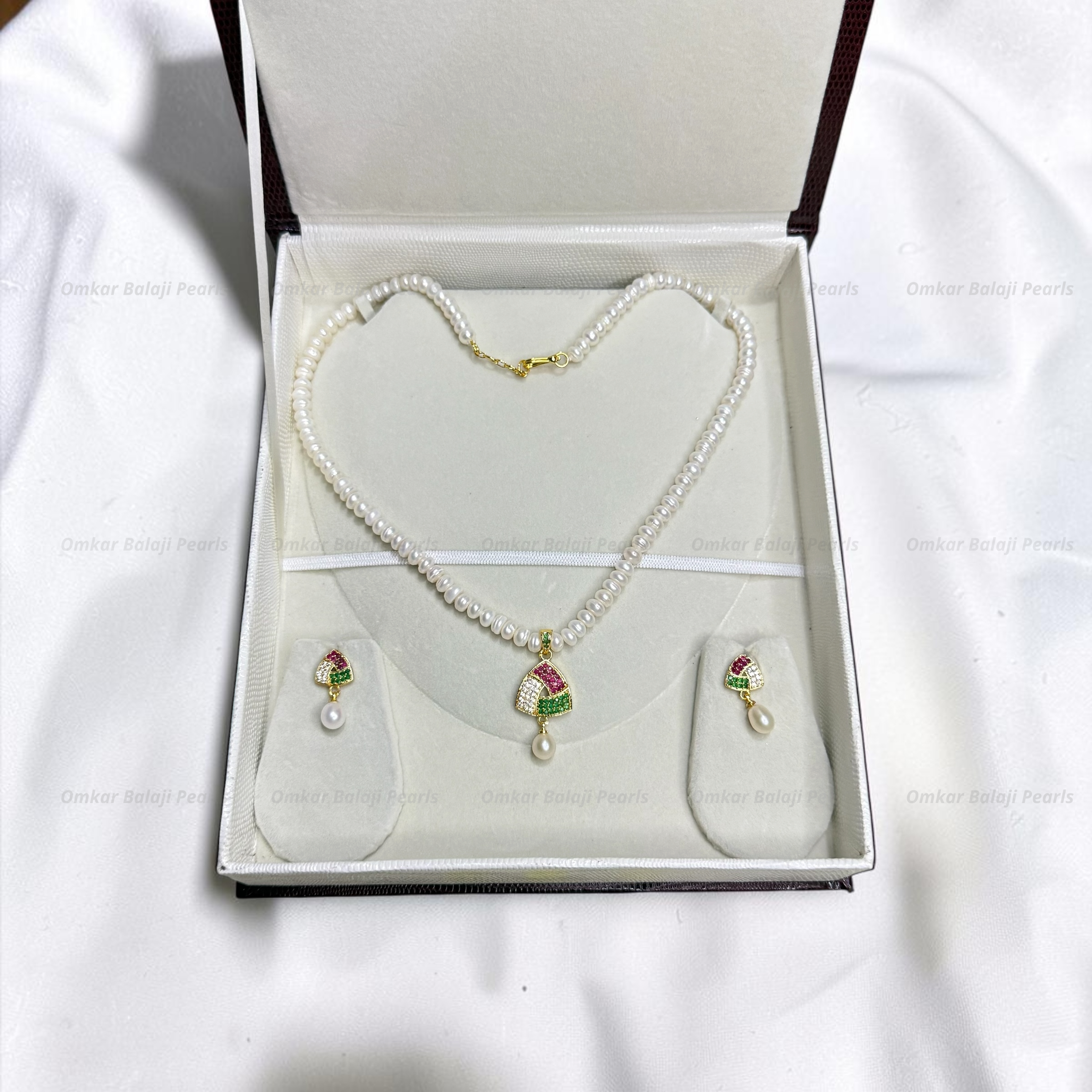 SINGLE LAYER REAL PEARLS SET