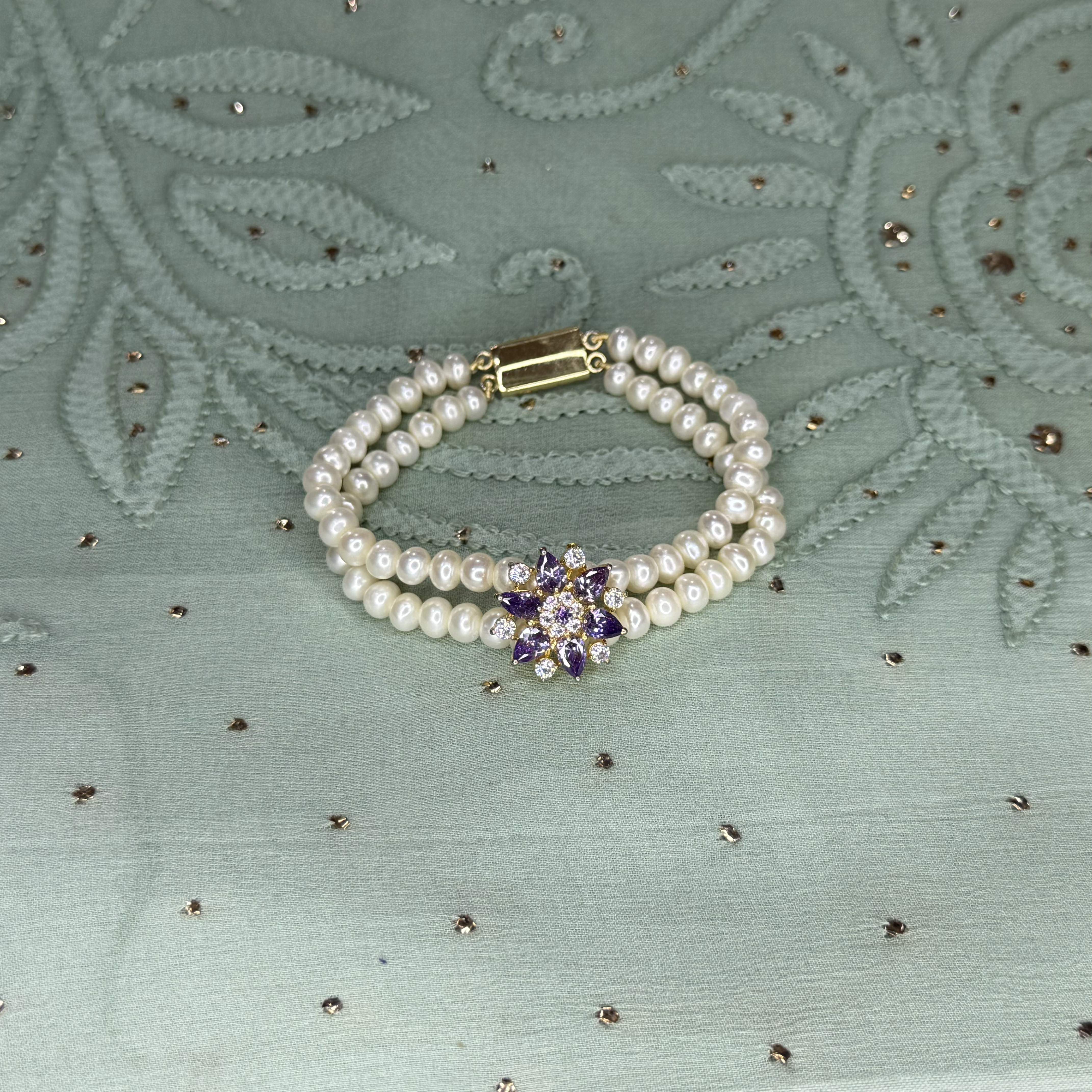 Amythist color Pearls Braclet