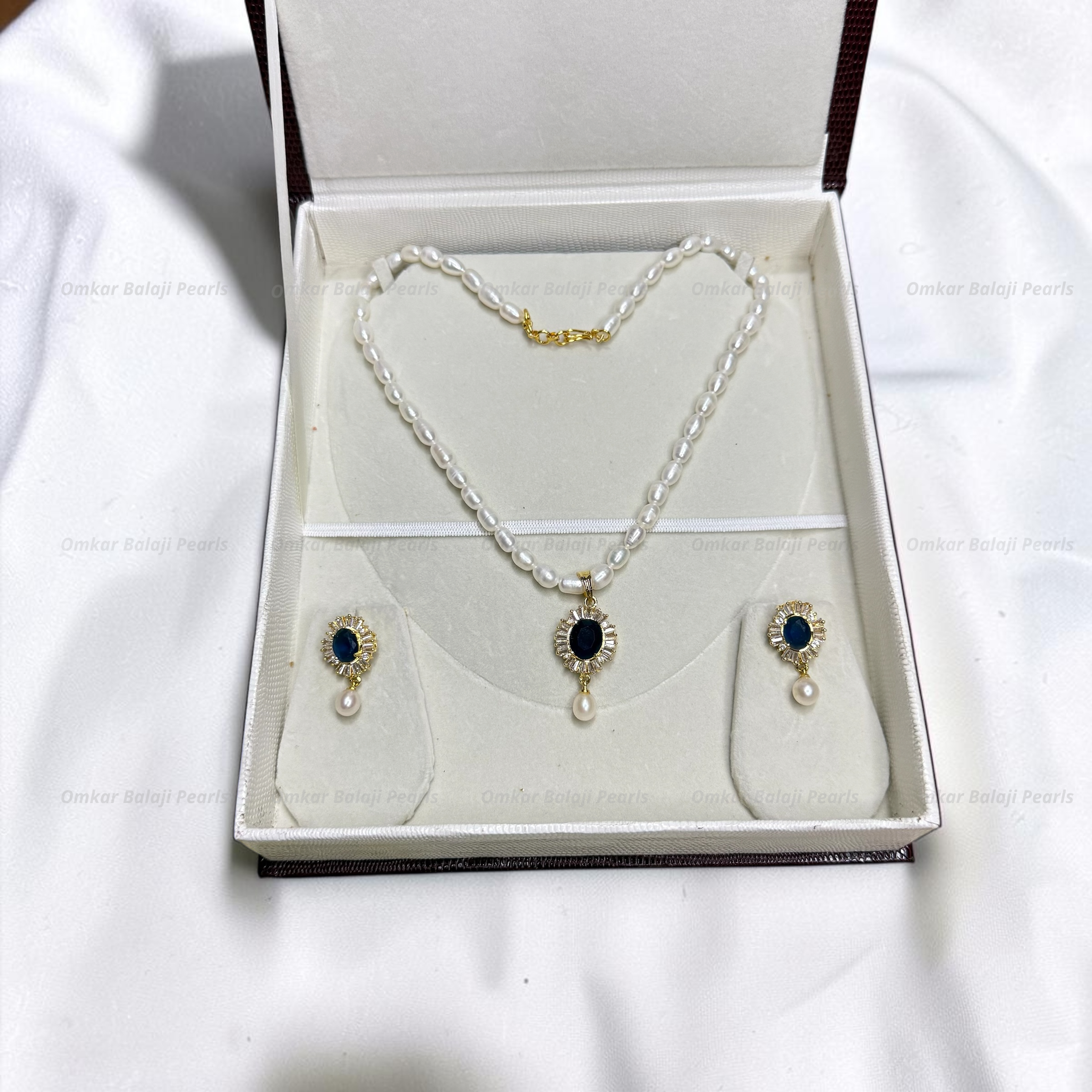 SINGLE LAYER REAL PEARLS SET