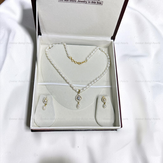 SINGLE LAYER REAL PEARLS SET