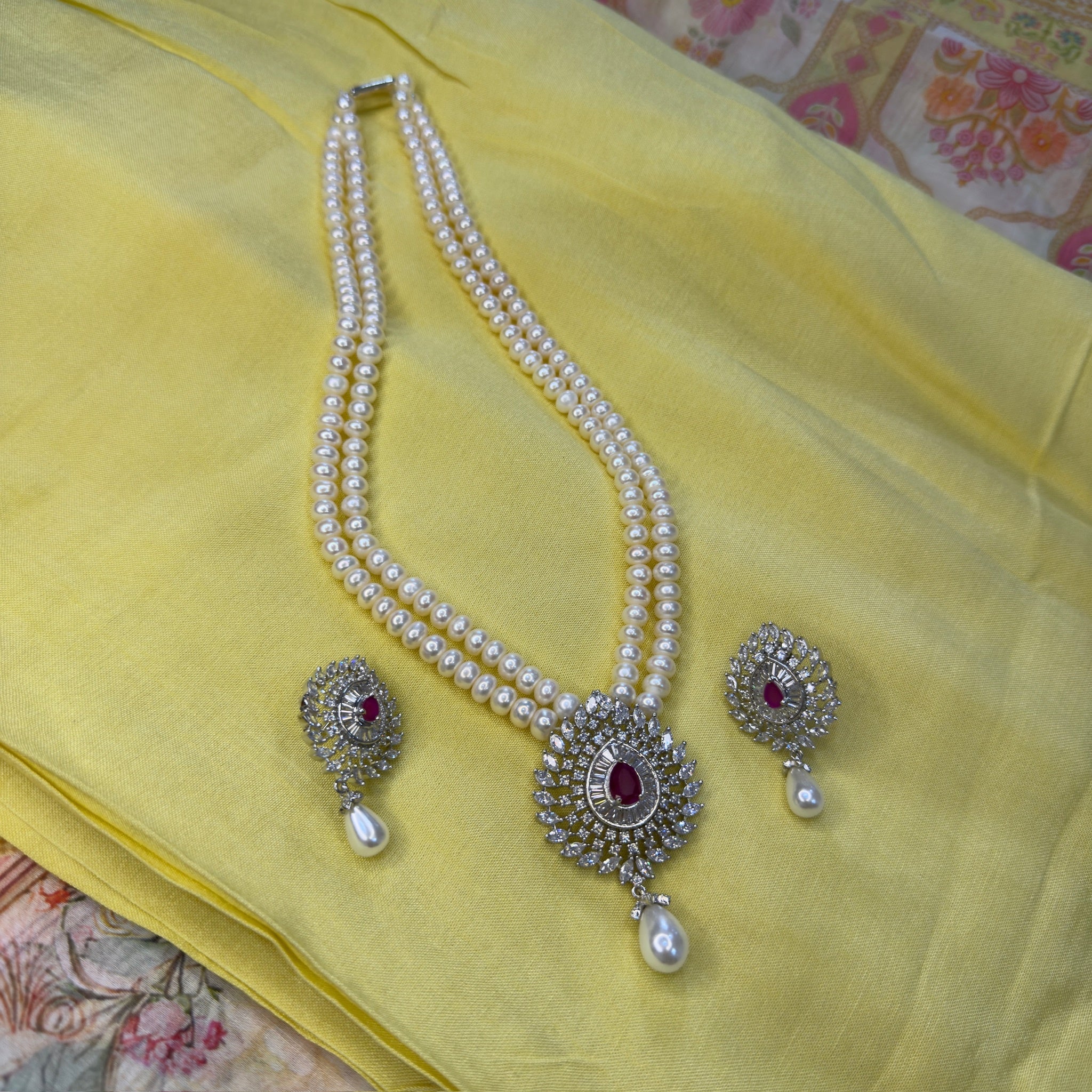 Red Set Of 2 layer Pearls