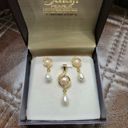 Locket Set Gold finish