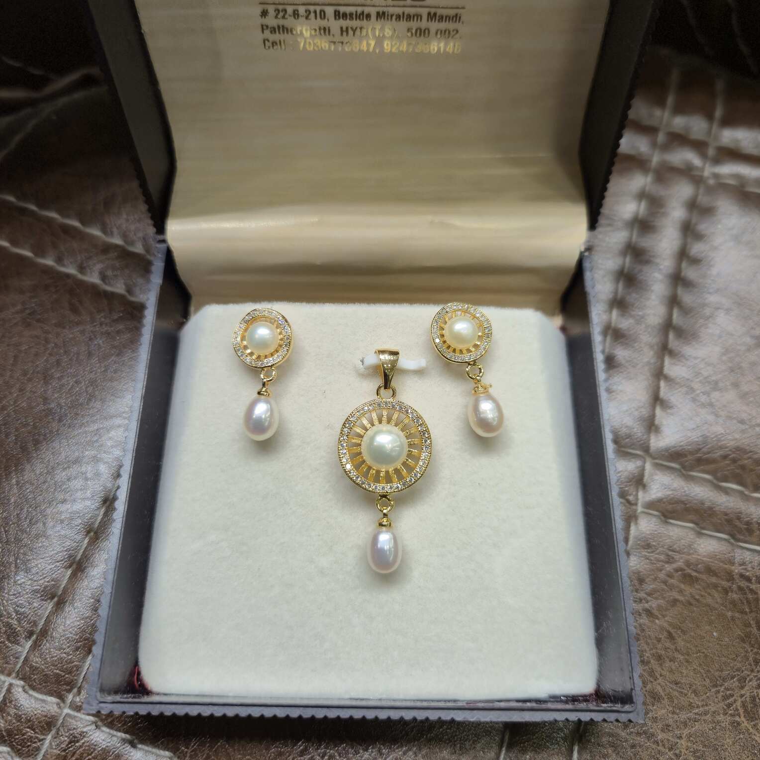 Elegant Locket Set Of Real Pearls