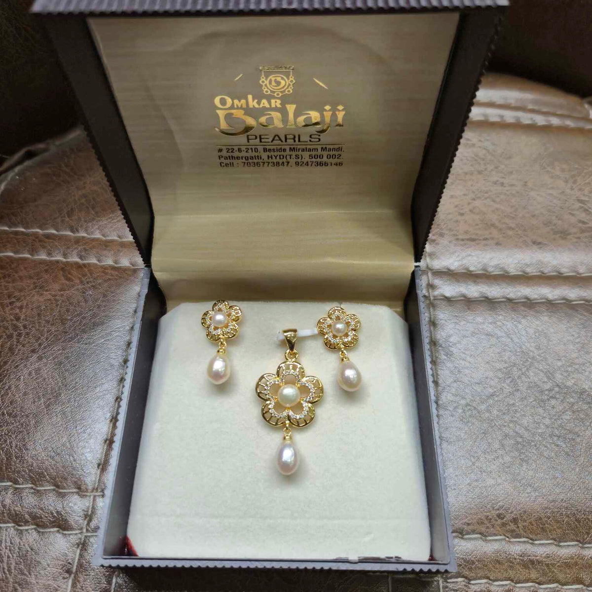Elegant Locket Set Of Real Pearls