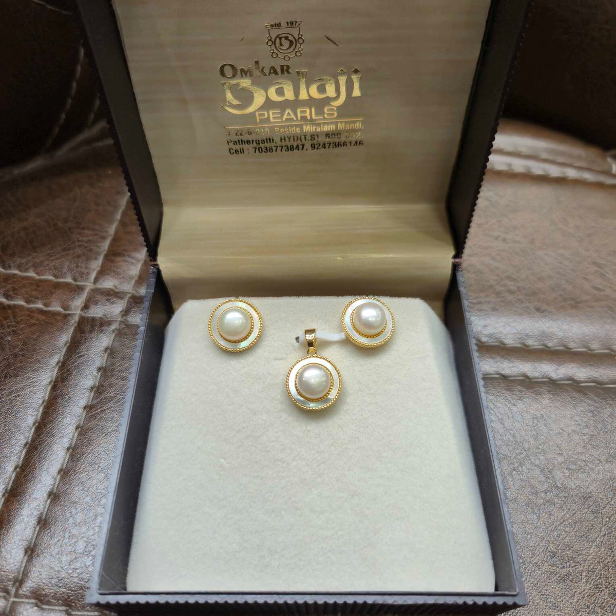 Elegant Locket Set Of Real Pearls