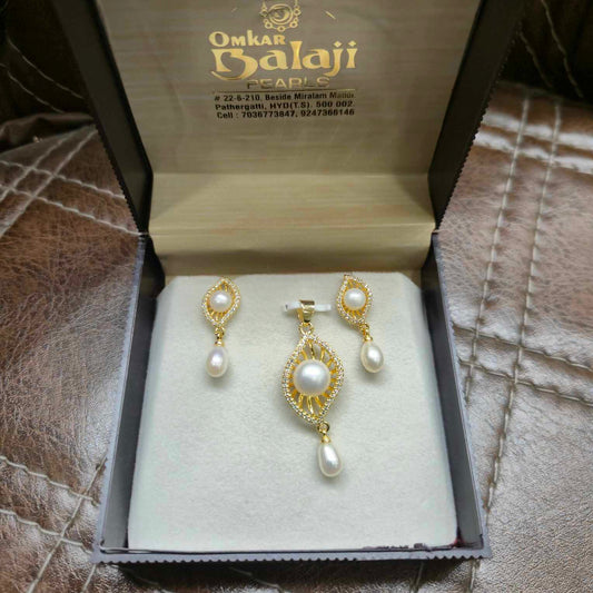 Elegant Locket Set Of Real Pearls
