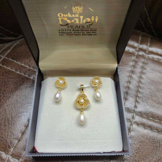 Elegant Locket Set Of Real Pearls