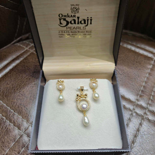 Elegant Locket Set Of Real Pearls