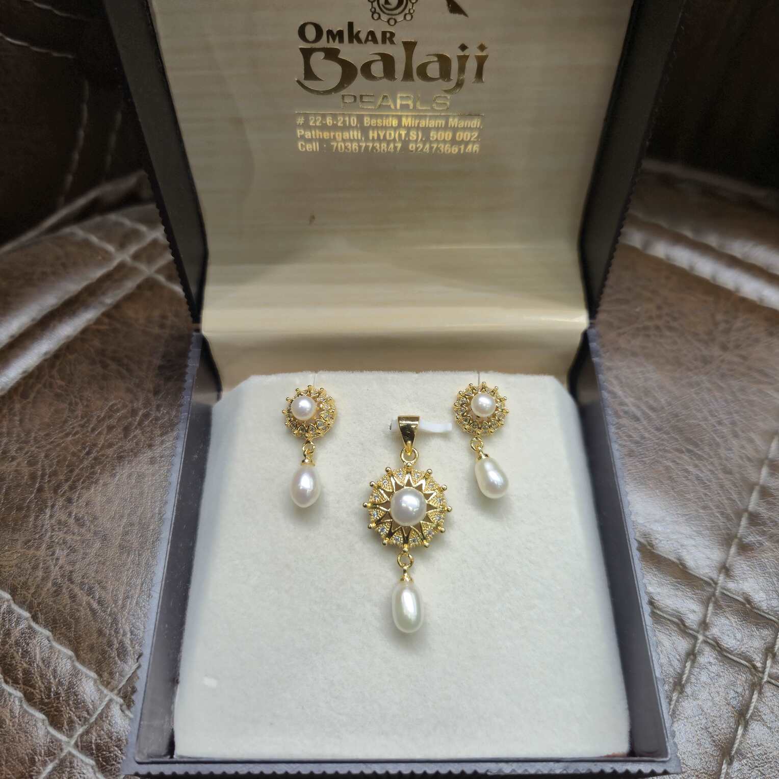 Elegant Locket Set Of Real Pearls