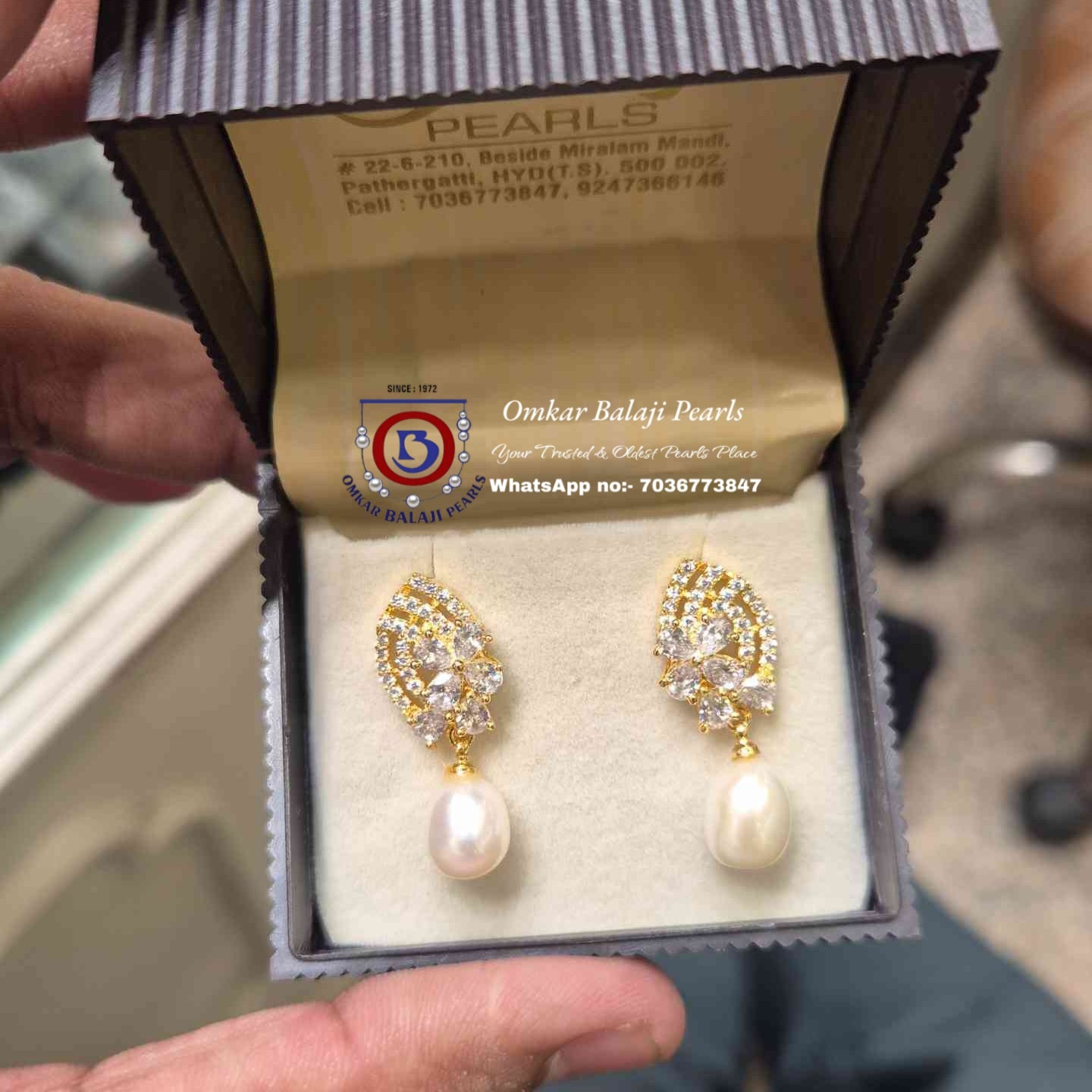 Pearls Earrings [ White ]