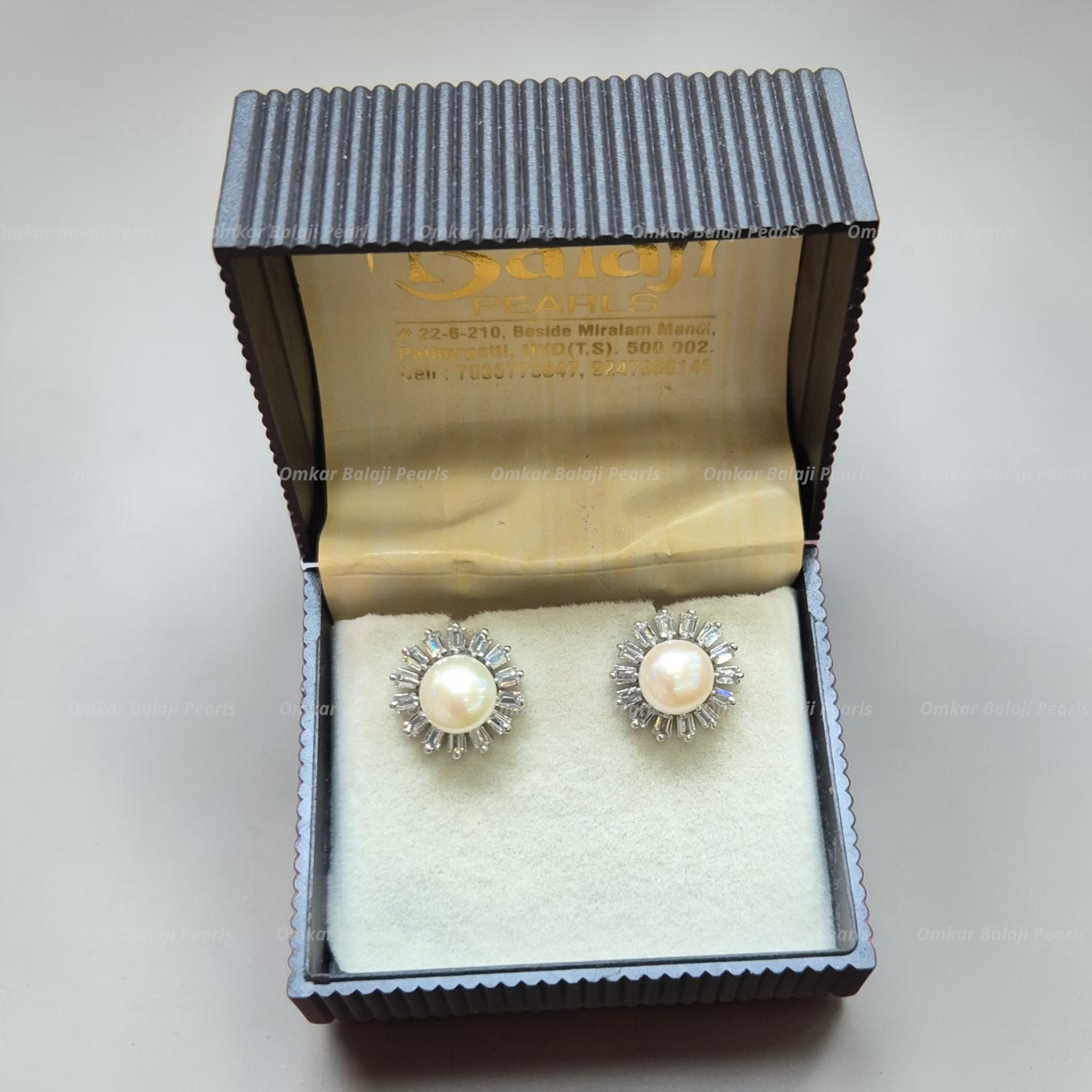 Royal Round Studs 🔥