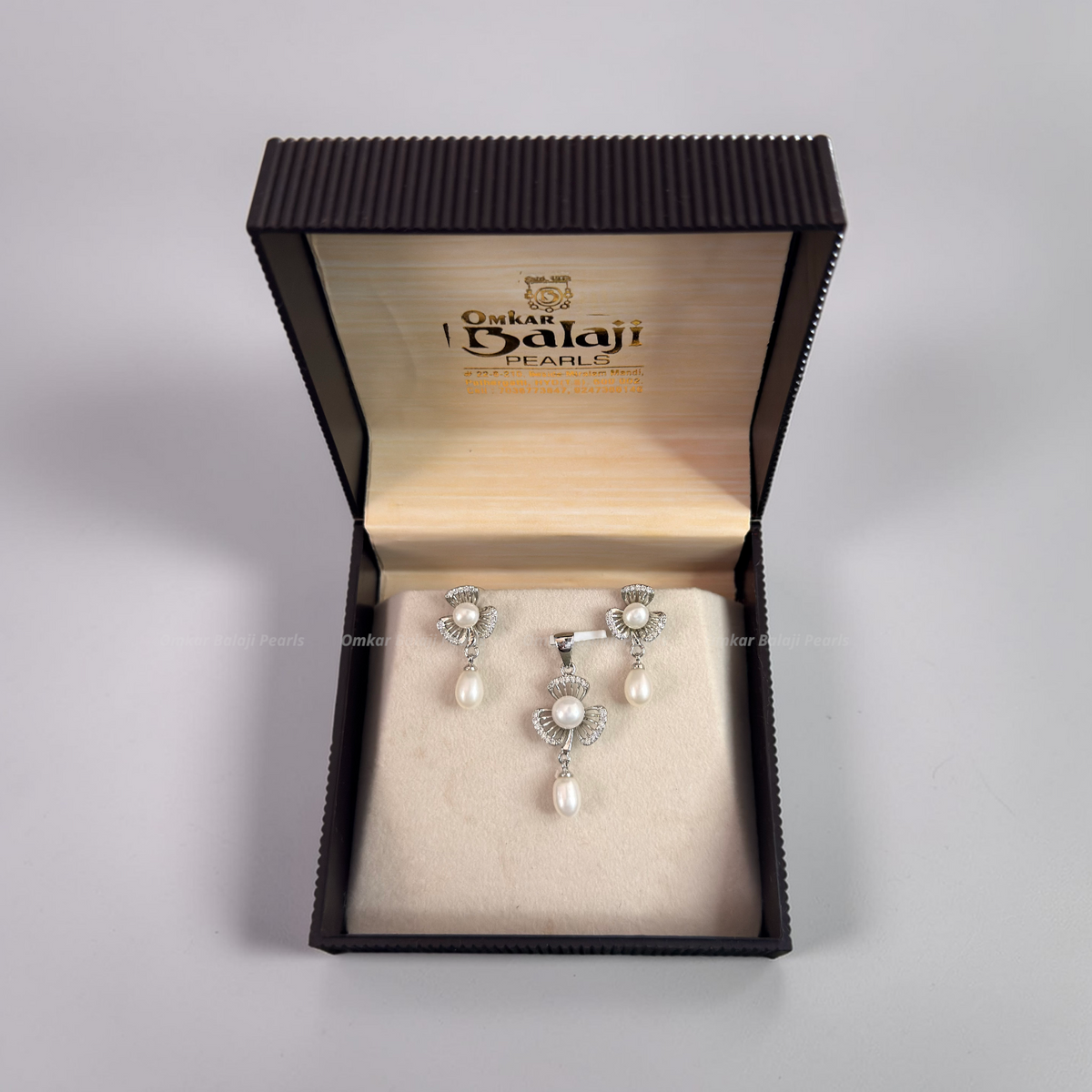 Silver Finish Locket & earrings