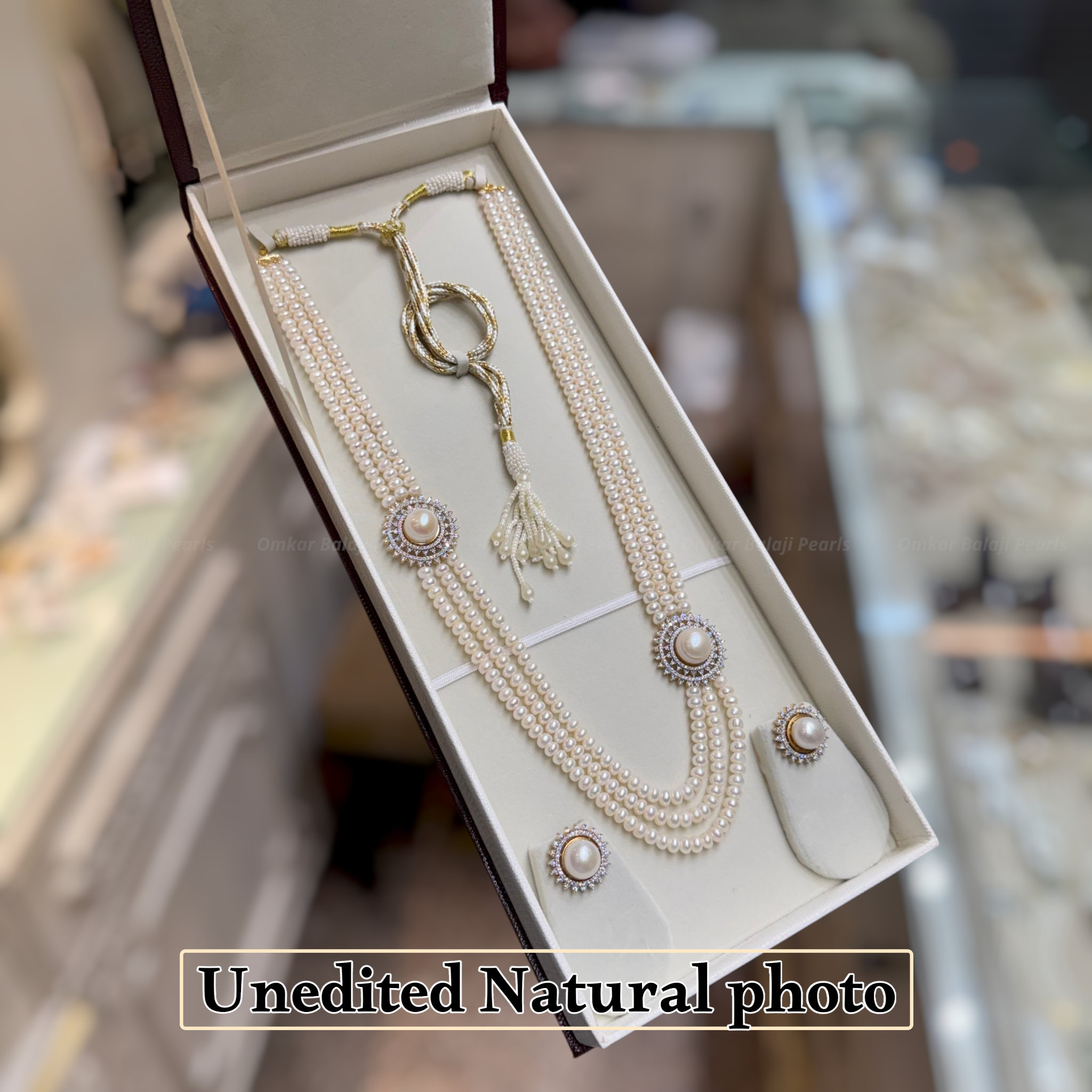 Exclusive Side Dual Locket Pearl Set