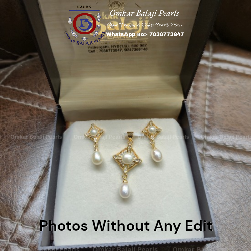 Locket Set Gold finish