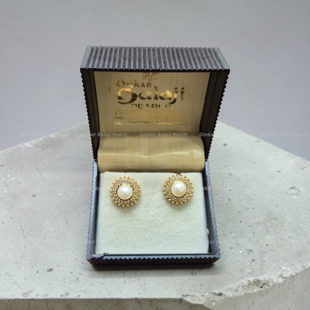 Royal Round Studs 🔥