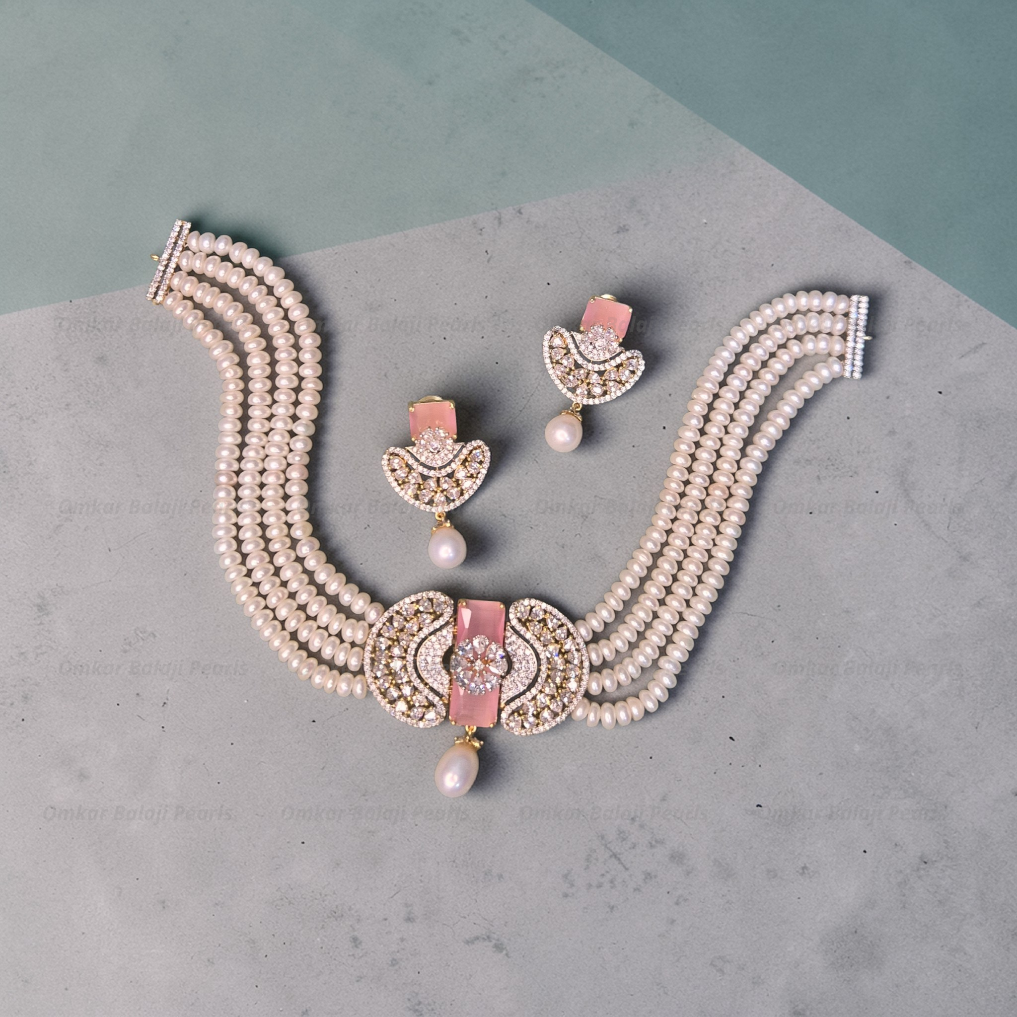 Rose Royal Choker