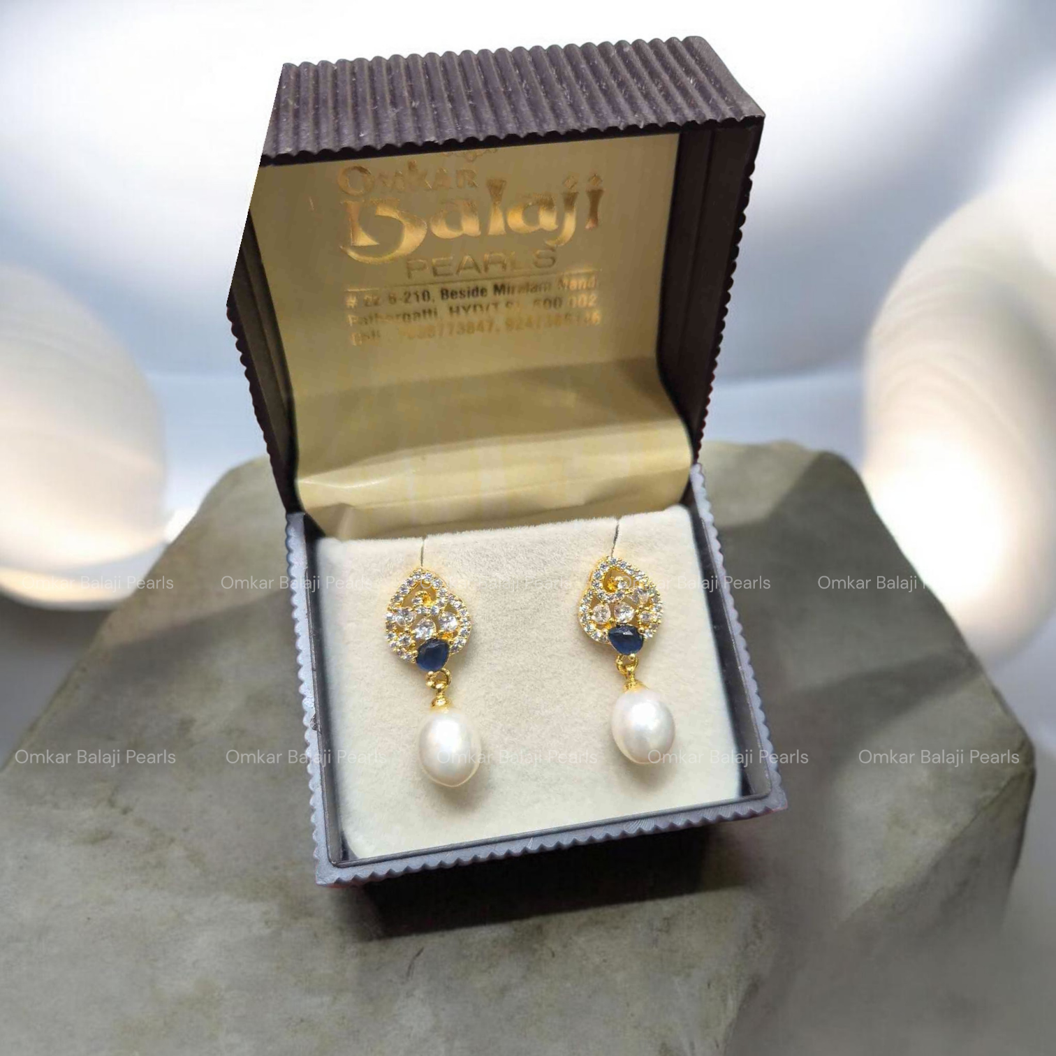 Pearls Earrings [ white ]