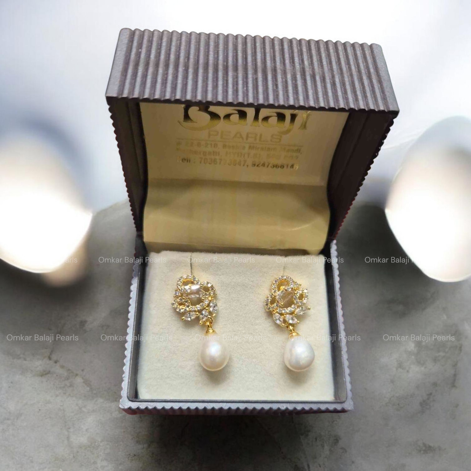 Pearls Earrings with Stone
