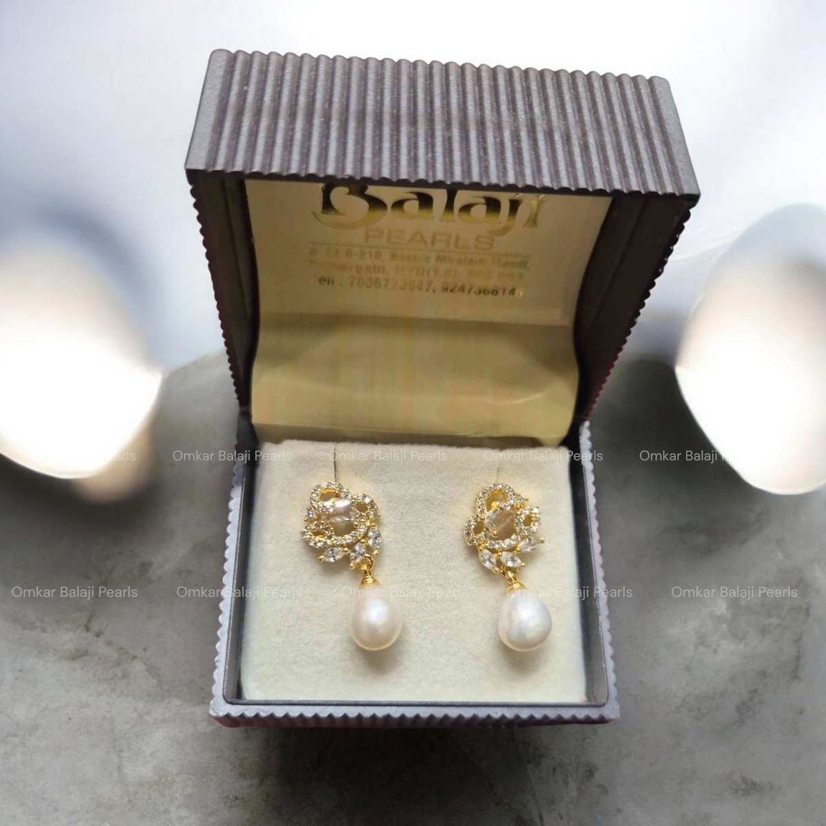 Pearls Earrings with Stone