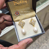 Pearls Earrings [ white ]