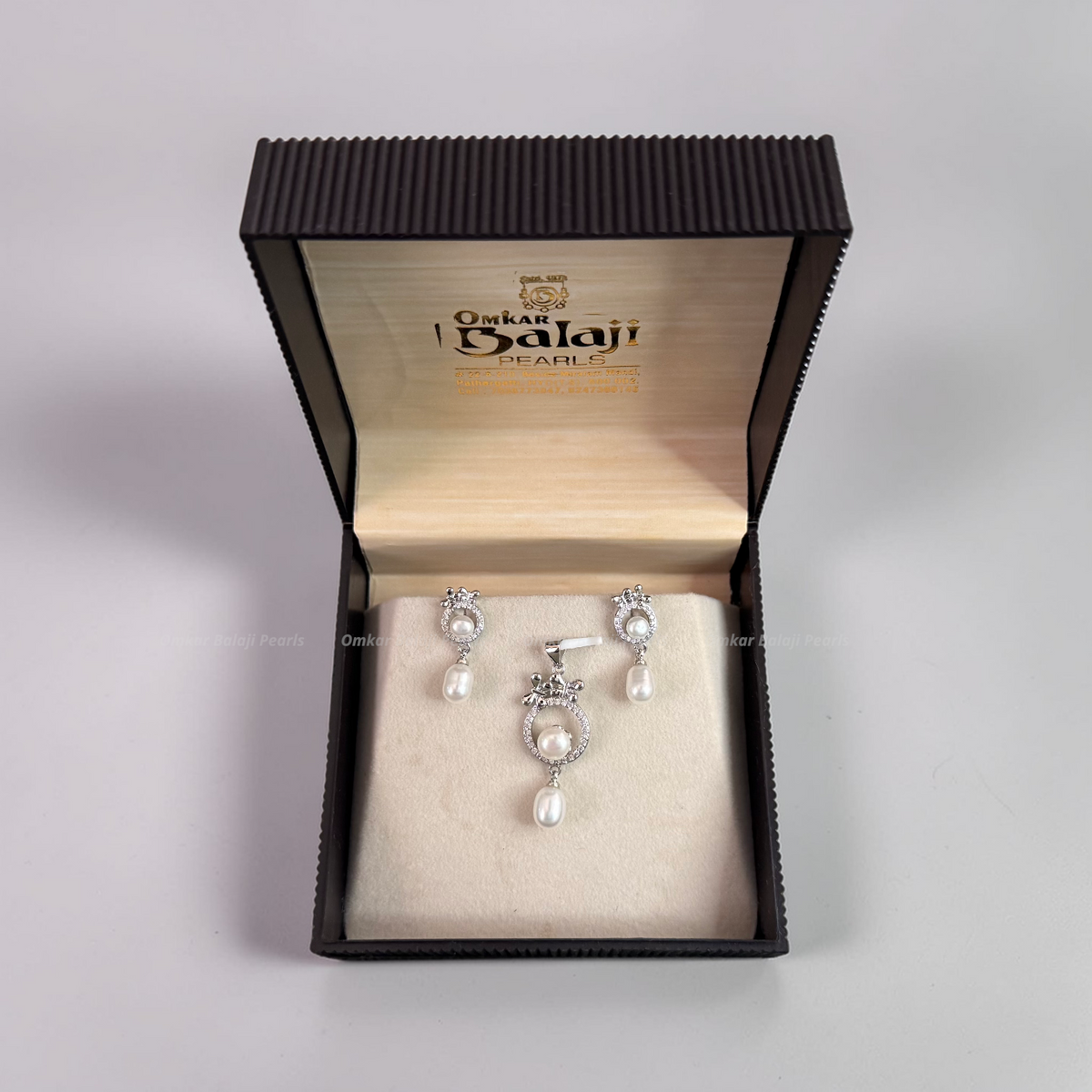 Silver Finish Locket & earrings