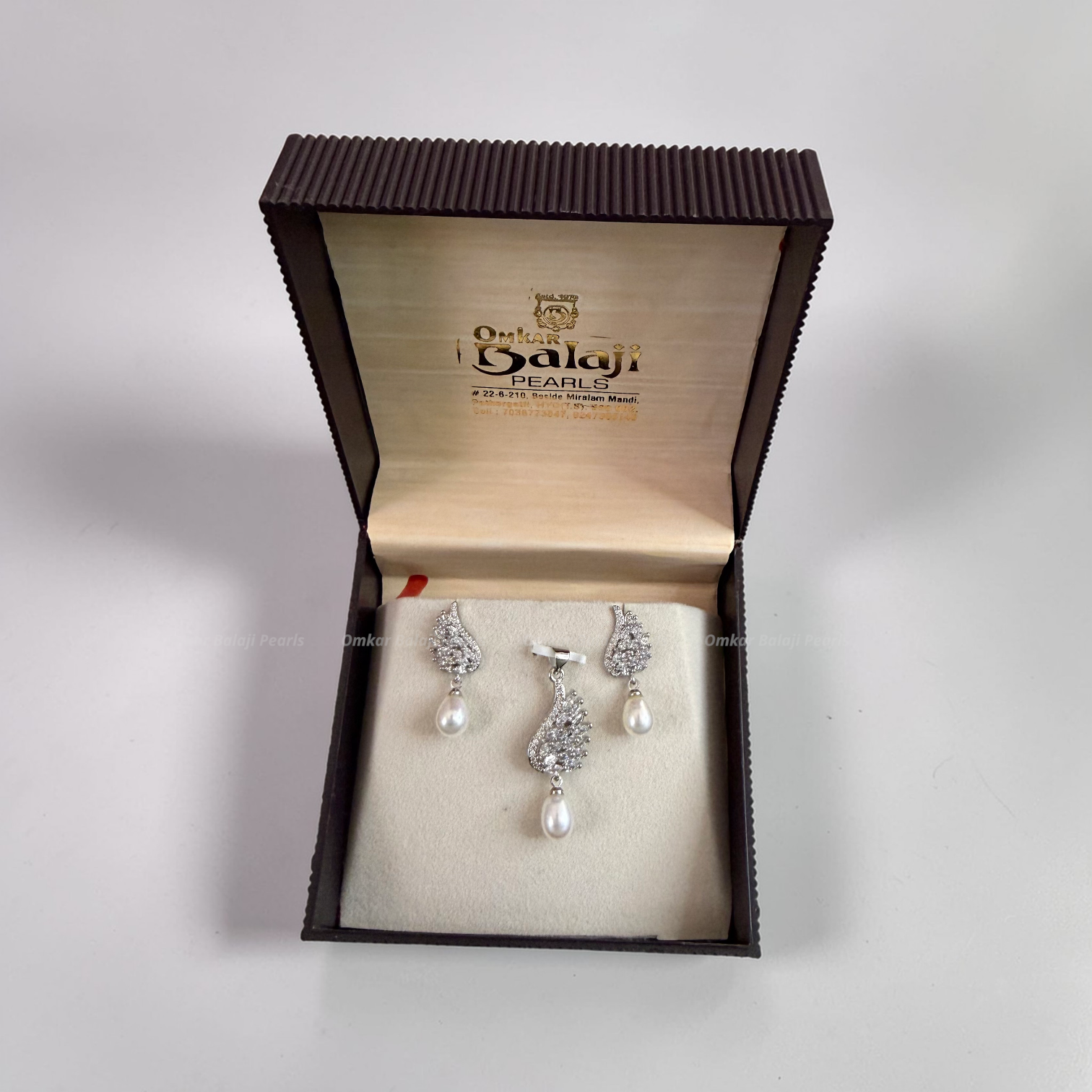 Silver Finish Locket & earrings