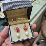 Pearls Earrings [ Red ]