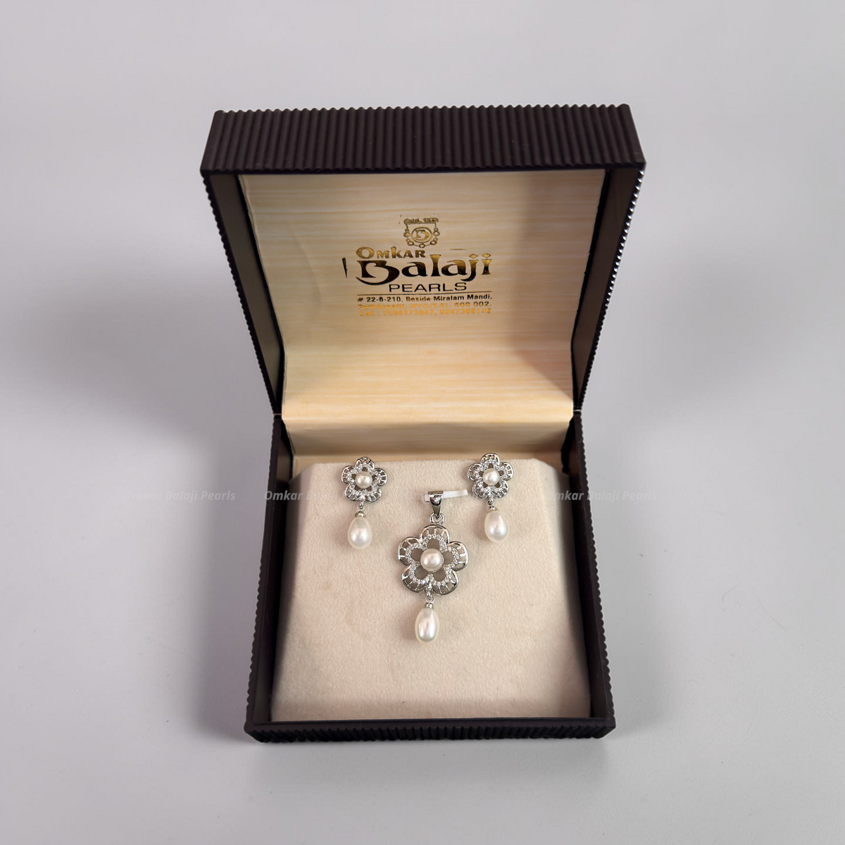 Silver Finish Locket & earrings