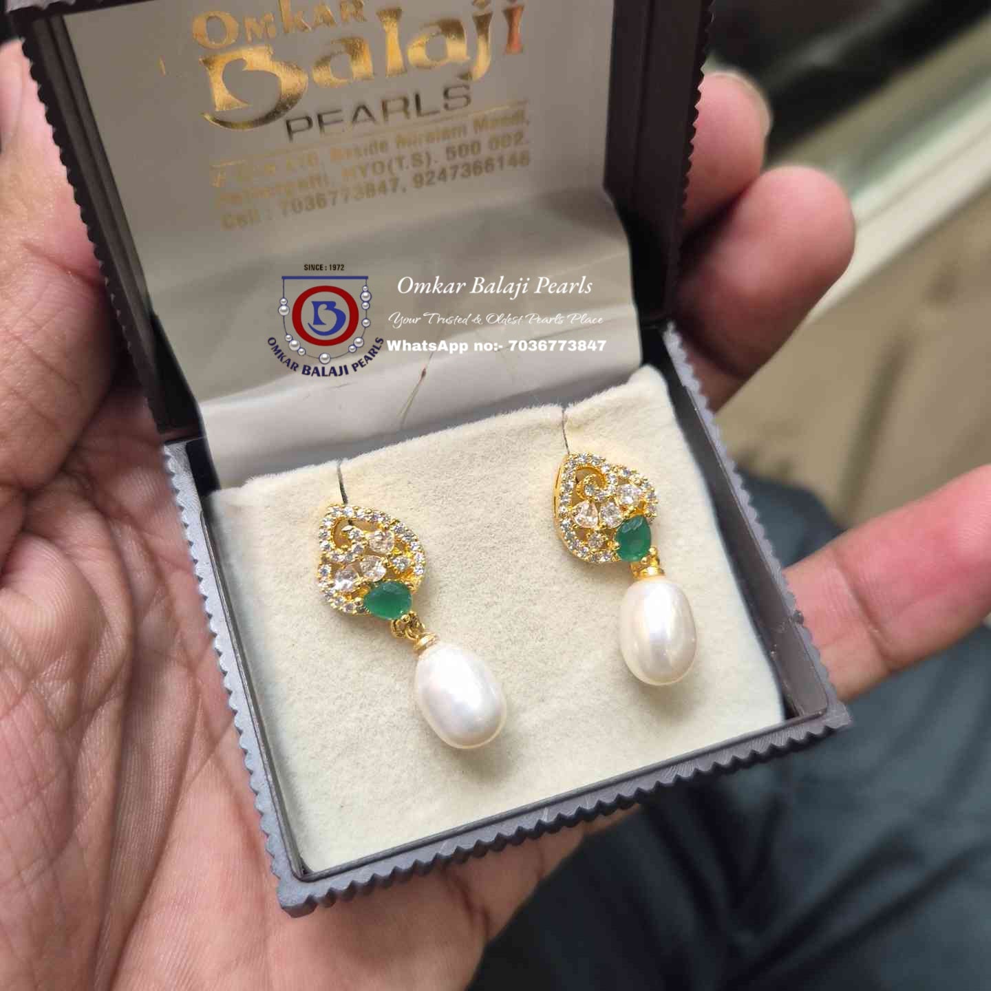Pearls Earrings [ white ]