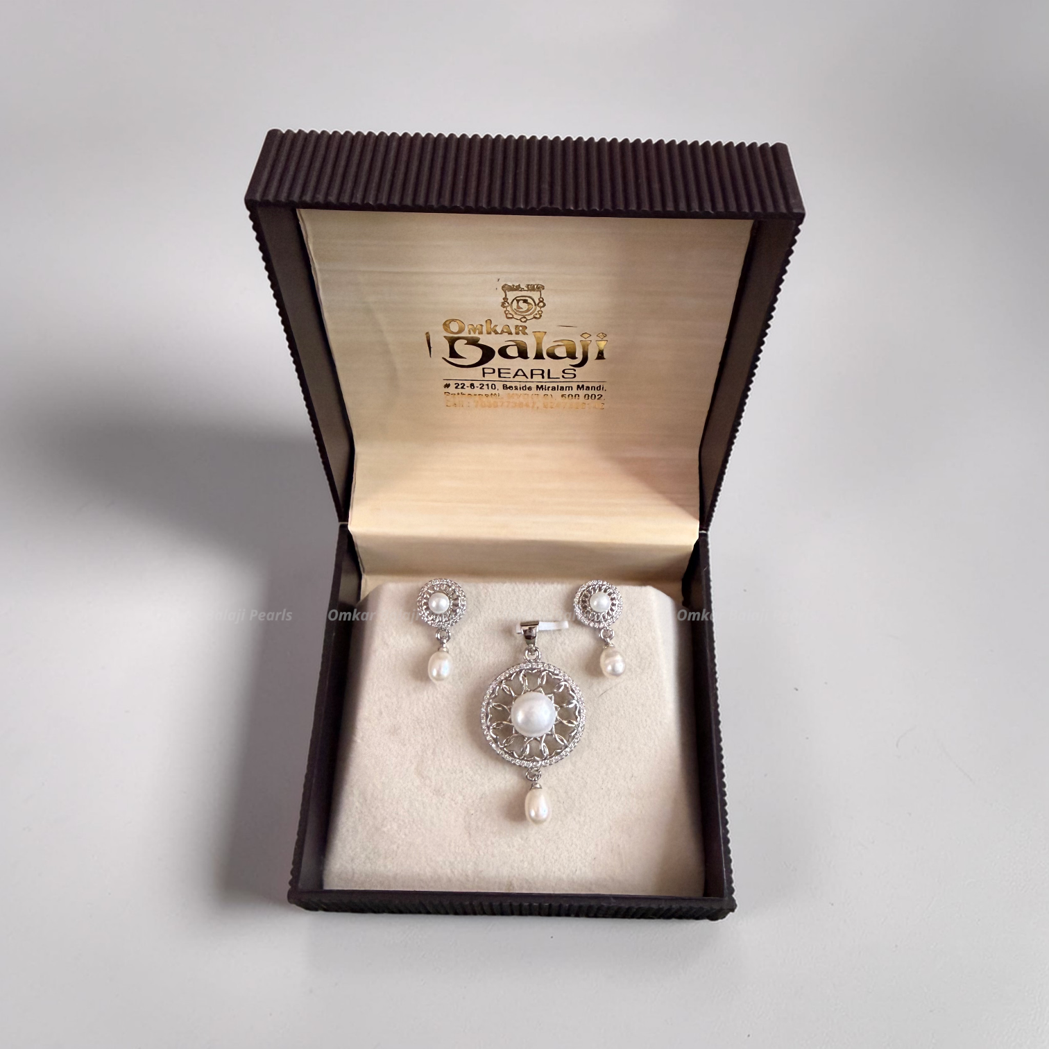 Silver Finish Locket & earrings