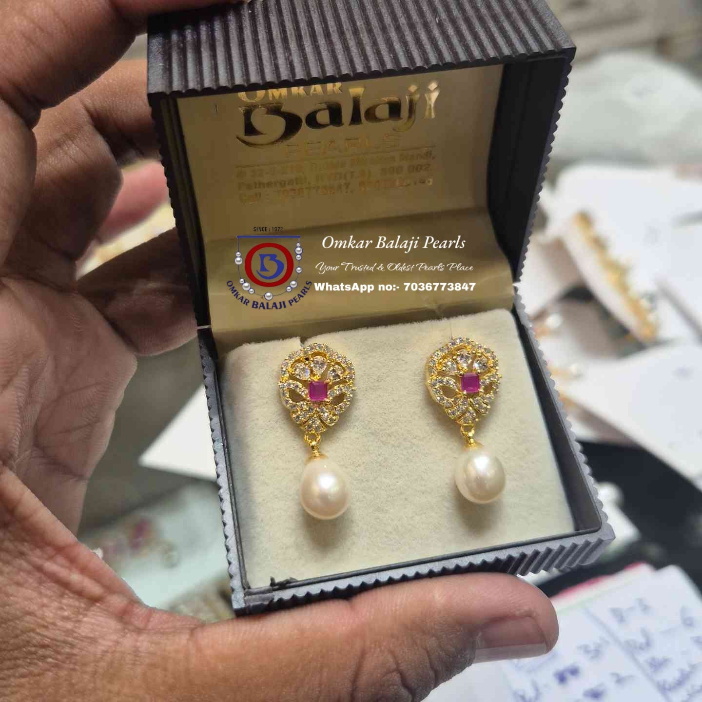 Pearls Earrings [ Red ]
