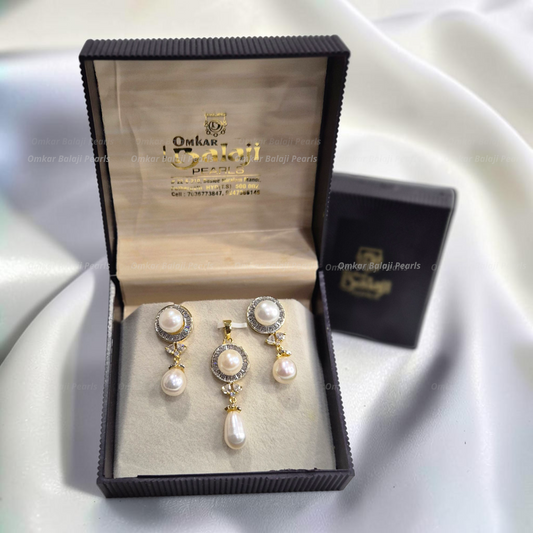 Locket Set Of Real Pearls