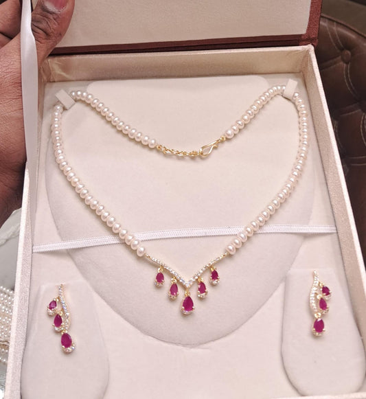 Trending pearls red with white pearls [ Red ]